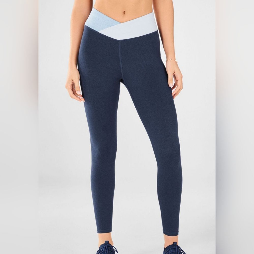 Fabletics Blue Winn II 7/8 Length Colorblock V Waistband Leggings Medium